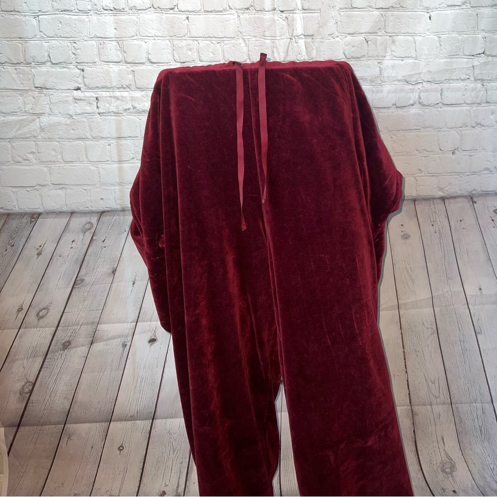 avenue maroon pants size 30/32
